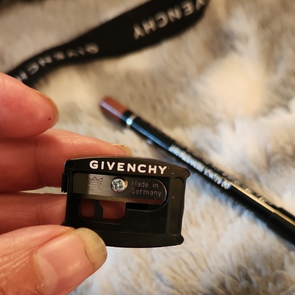 Givenchy  Lip Liner with Sharpener